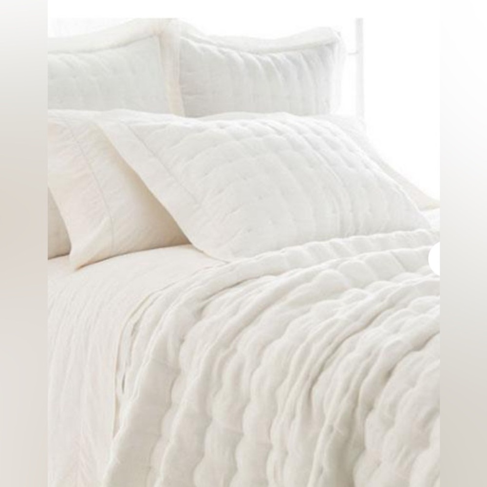 NWT Annie Selke Brussels quilted pair standard pillow shams herringbone ivory